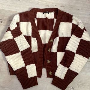 Women’s sweater with blocks of brown and white